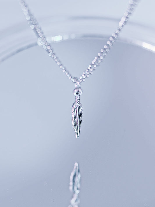Plata de Pluma Necklace | Amor x Leon